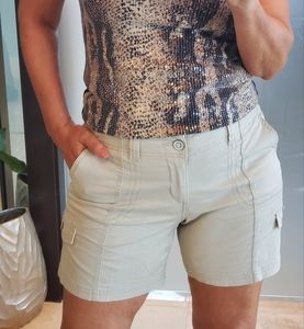 NWOT, KHAKI BEIGE  UTILITY SHORTS, SIZE 10 P OR MEDIUM- LARGE
